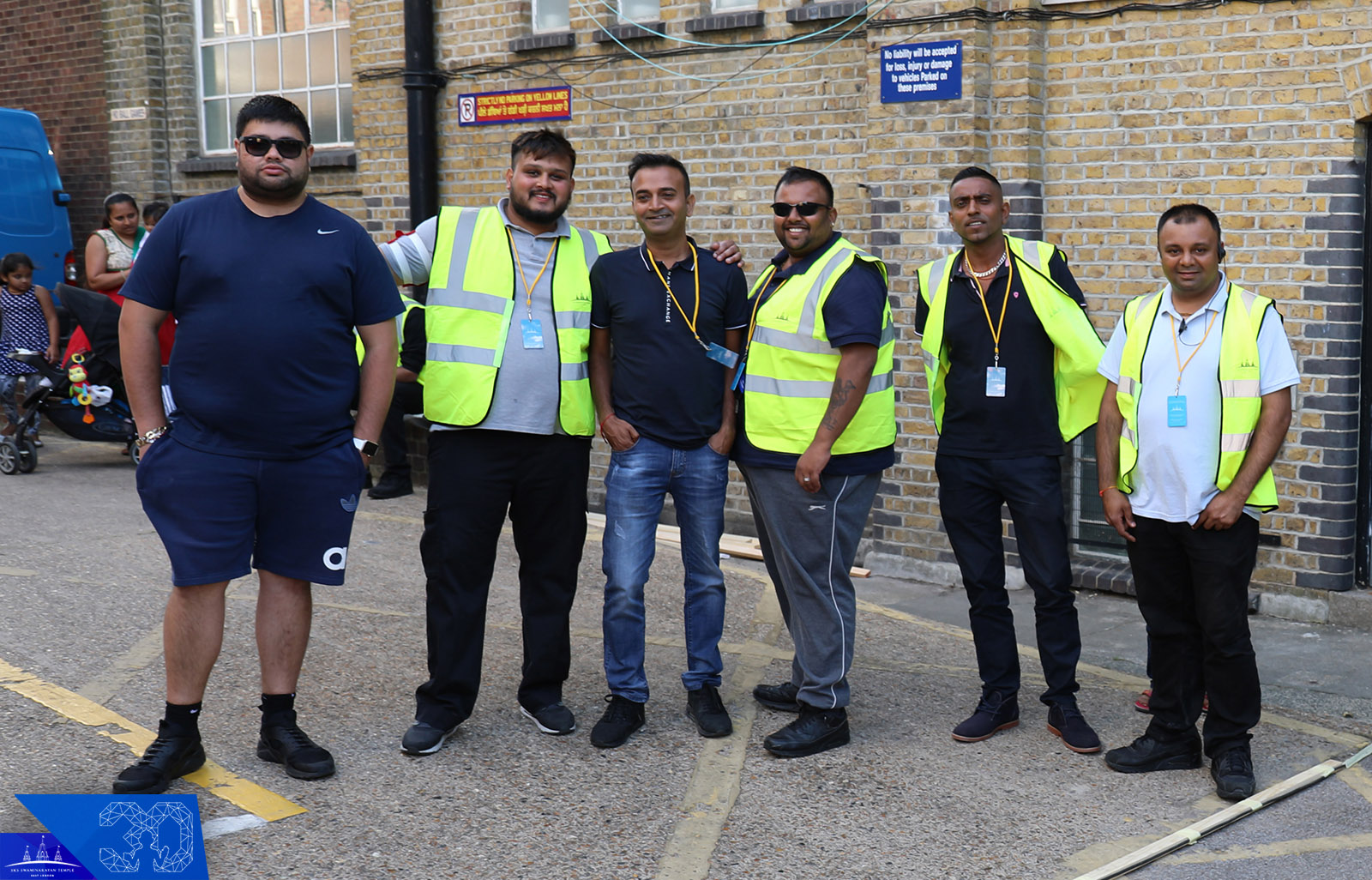 77 7  - ©1987-2017 SKS Swaminarayan Temple East London
